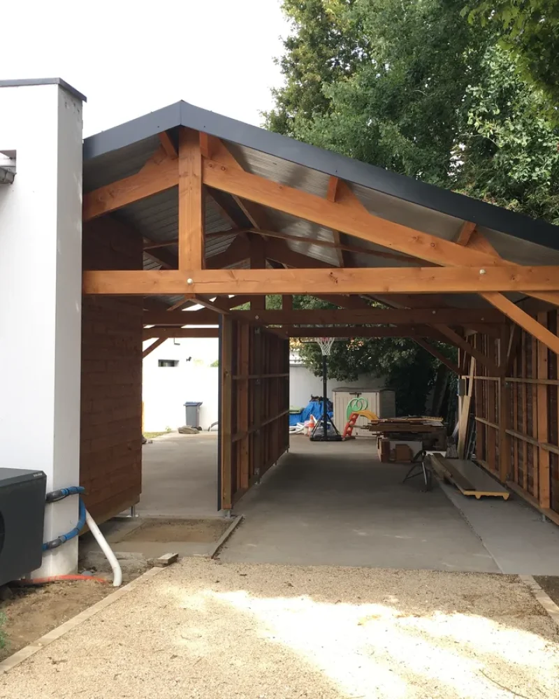 Réalisation d'un carport par Louis GUICHARD, menuisier agenceur à Orée-d'Anjou