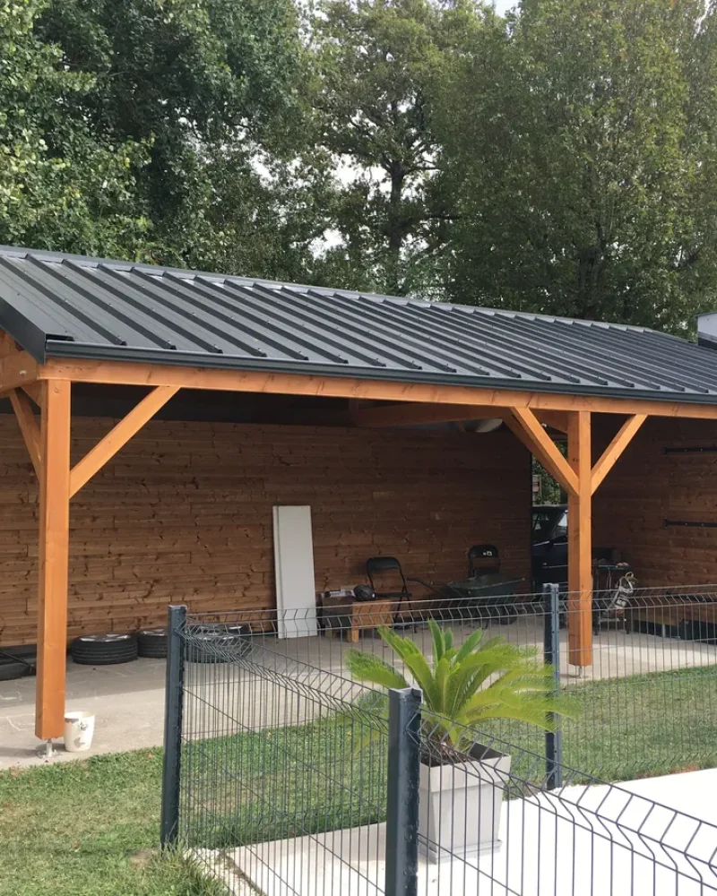 Réalisation d'un carport par Louis GUICHARD, menuisier agenceur à Orée-d'Anjou